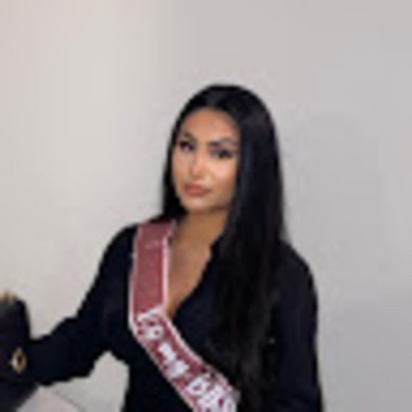 Meet your Posher, Kelly - Picture 1 of 1